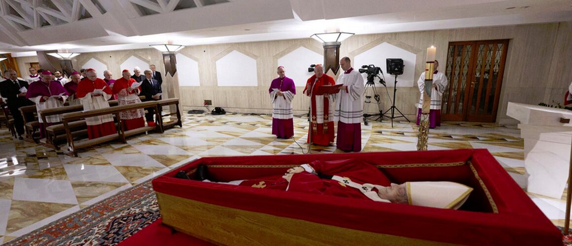 Tijelo pape Franje u kapeli Doma sv. Marte