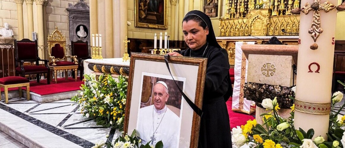 Sveta Zemlja žali za papom Franjom
