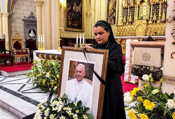 Sveta Zemlja žali za papom Franjom