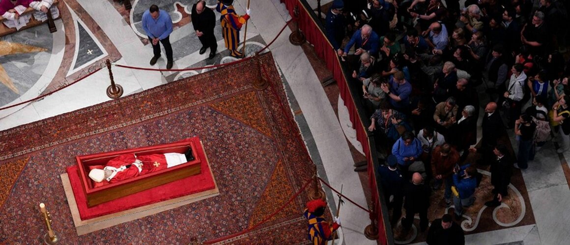 Devet dana molitve i sjećanja: Vatikanski raspored zadušnih misa za papu Franju