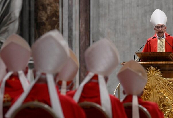 Kardinal Reina: Crkvi treba pastir koji neće podleći svjetovnim interesima