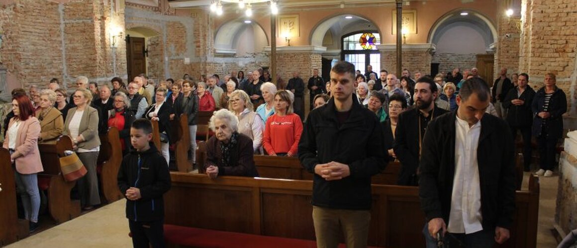 Mladi Uskrs u srijemskomitrovačkoj katedrali