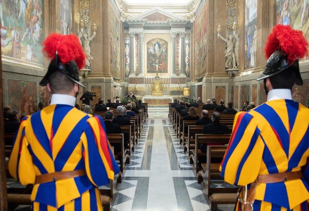 Prisegnuli na tajnost službenici i osoblje povezani s konklavom