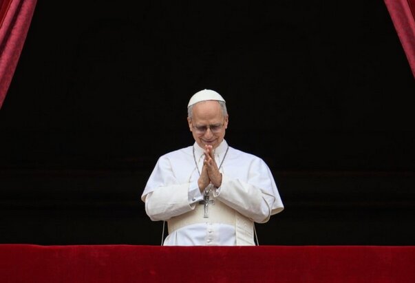 Papa Lav XIV. predvodio molitvu Regina Caeli (Kraljice neba) na Trgu svetoga Petra i poručio: "Ne bojte se!"