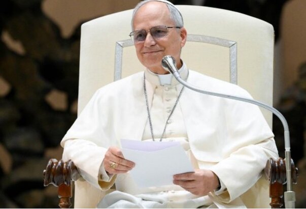 Papa Lav XIV. na susretu s novinarima pozvao na komunikaciju koja gradi mir