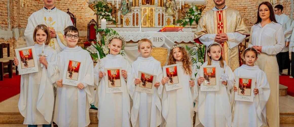 Prva pričest u Srijemskoj Mitrovici