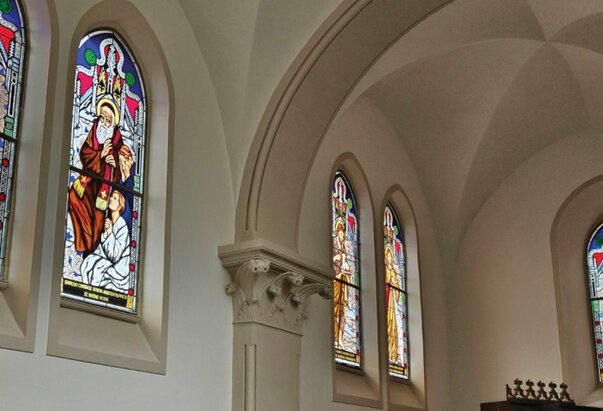 Povijest i vjera u staklu