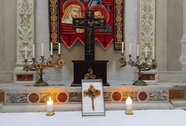 U Rim stigla relikvija iz Drugog svjetskog rata: križ od smilja povezan s blaženim Marcelom Callom