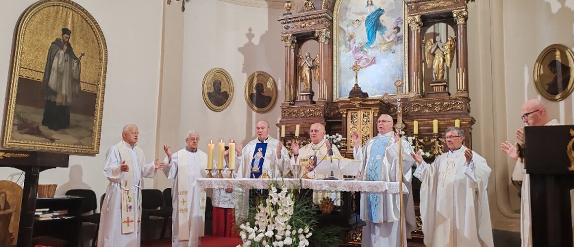 Biskup Gašparović predvodio proslavu crkvenog goda u Zemunu