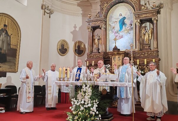 Biskup Gašparović predvodio proslavu crkvenog goda u Zemunu