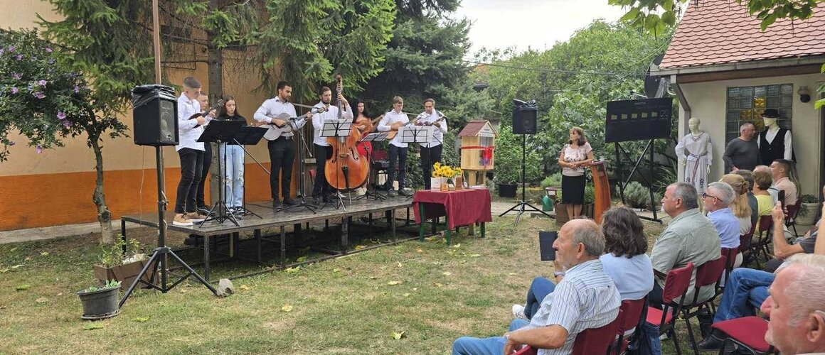 Devet godina rada Hrvatske čitaonice »Fischer« u Surčinu