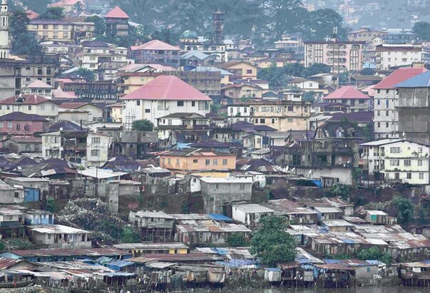 Porast nasilja u Sijera Leoneu: ubijen katolički svećenik