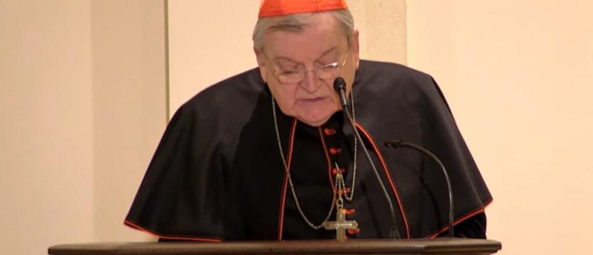 Vatikan: Kardinal Burke slavit će tradicionalnu misu u bazilici svetoga Petra