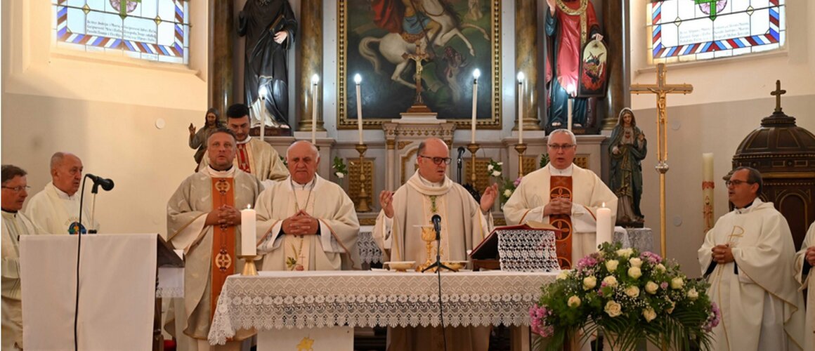 Biskup Svalina predvodio zahvalno misno slavlje u povodu 1100. obljetnice Hrvatskog Kraljevstva