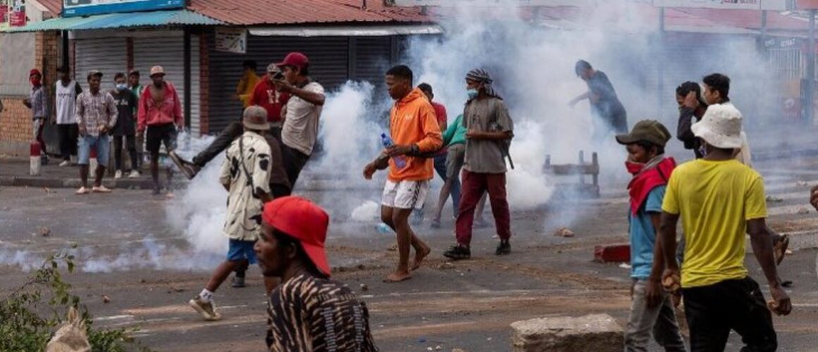 Papa: Ožalošćen zbog sukoba na Madagaskaru, valja izbjegavati svaki oblik nasilja