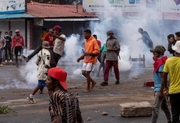 Papa: Ožalošćen zbog sukoba na Madagaskaru, valja izbjegavati svaki oblik nasilja