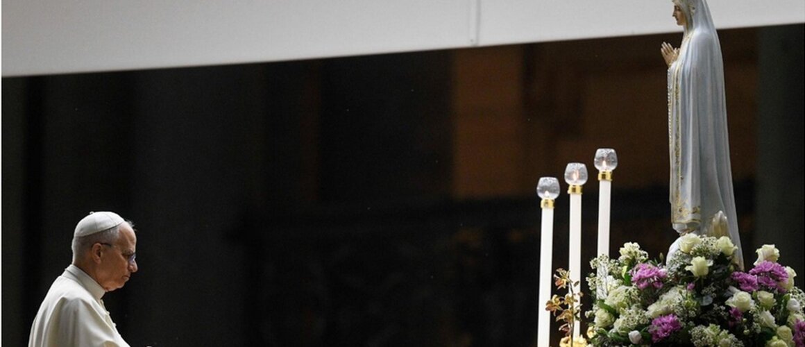 Papa predvodio krunicu i bdjenje za mir u svijetu, poručivši: „Najprije moramo razoružati vlastito srce“