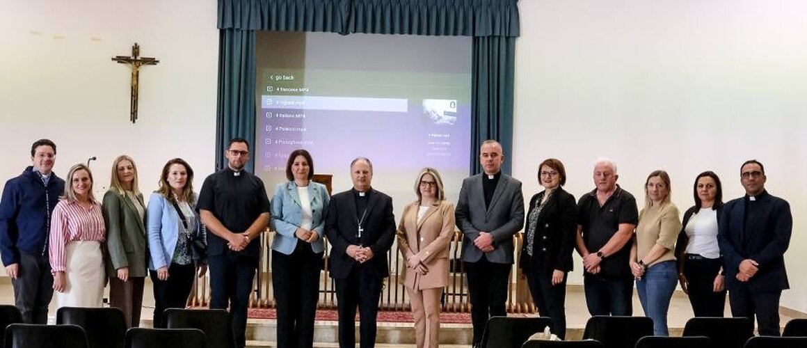 Povezivanje svetišta: Sirakuza, Pleternica i Bunarić