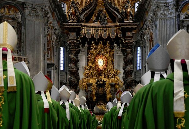 Muškarac oskvrnuo papinski oltar u Bazilici sv. Petra u Vatikanu