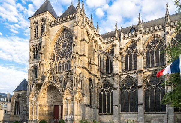 Francuski senatori pozvali na djelovanje protiv porasta protukršćanskih napada