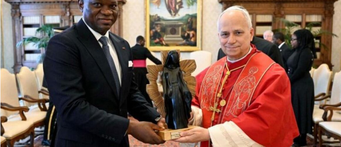 Papa primio u audijenciju predsjednike Gabona i Republike Fidži