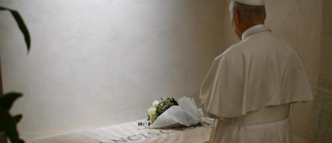 Papa Lav XIV. posjetio baziliku Svete Marije Velike i pomolio se na grobu pape Franje