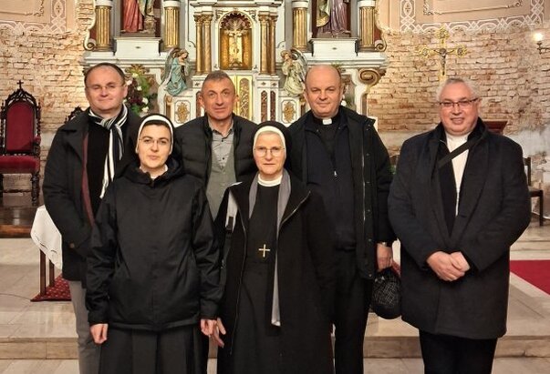 Duhovna zvanja rodom iz Sikirevačke župe svetog Nikole biskupa posjetila Srijemsku biskupiju