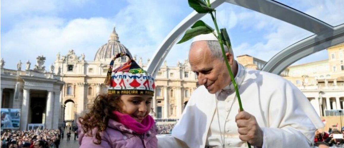 Papa: Uskrsnuće Isusa Krista omogućuje nam da na život gledamo s nadom
