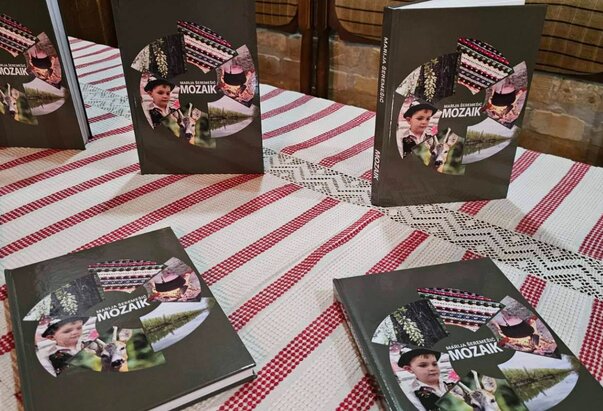 U Monoštoru je predstavljena knjiga »Mozaik« autorice Marije Šeremešić