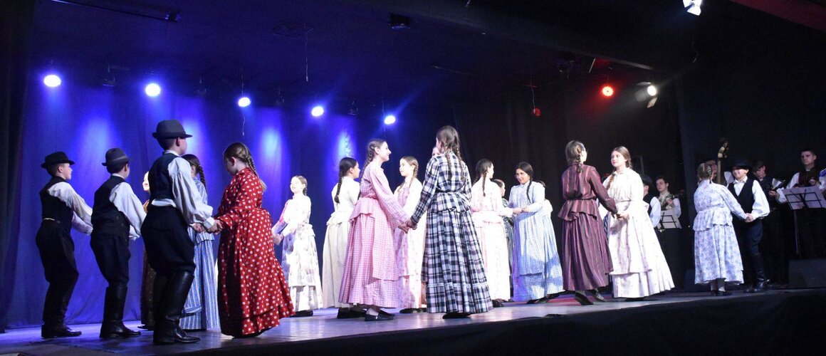 »Kolo, kolo, bit' će pir«