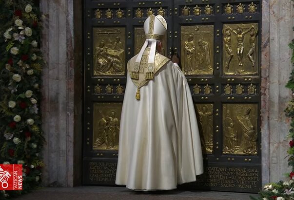 Papa zatvorio Sveta vrata bazilike sv. Petra