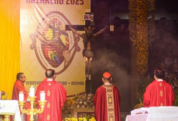 Stotine tisuća ljudi na procesiji „Isus Nazarećanin“ u Manili