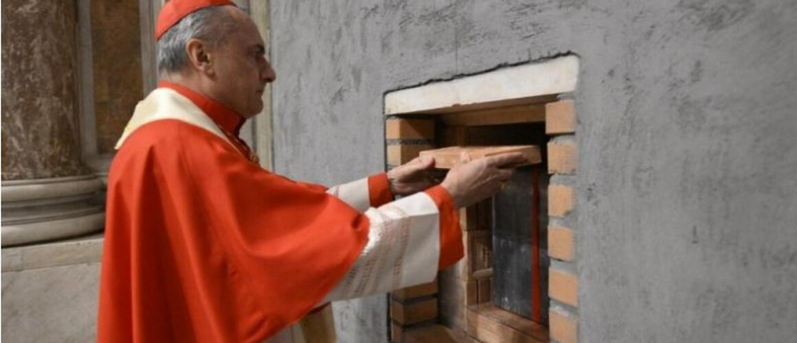 Vatikan: Zazidana Sveta vrata na bazilici sv. Petra