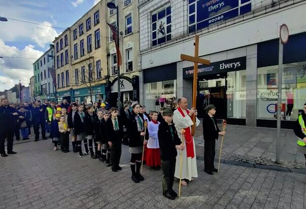 Irski biskup Alphonsus Cullinan: Pepelnica na ulicama Waterford Cityja