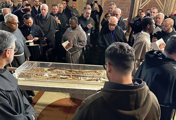 U Asizu izloženi posmrtni ostaci sv. Franje