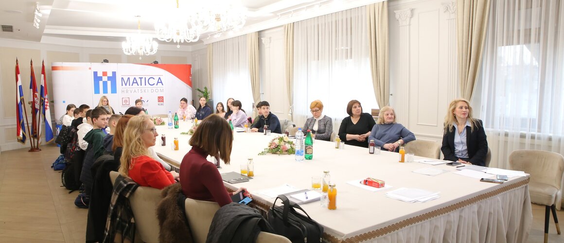 Međugeneracijski turizam povezao slamarke i učenike  