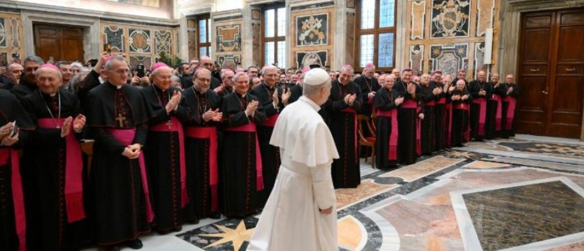 Papa: Bavimo se teologijom zajedno kako bismo neutralizirali logiku rezignacije i ravnodušnosti