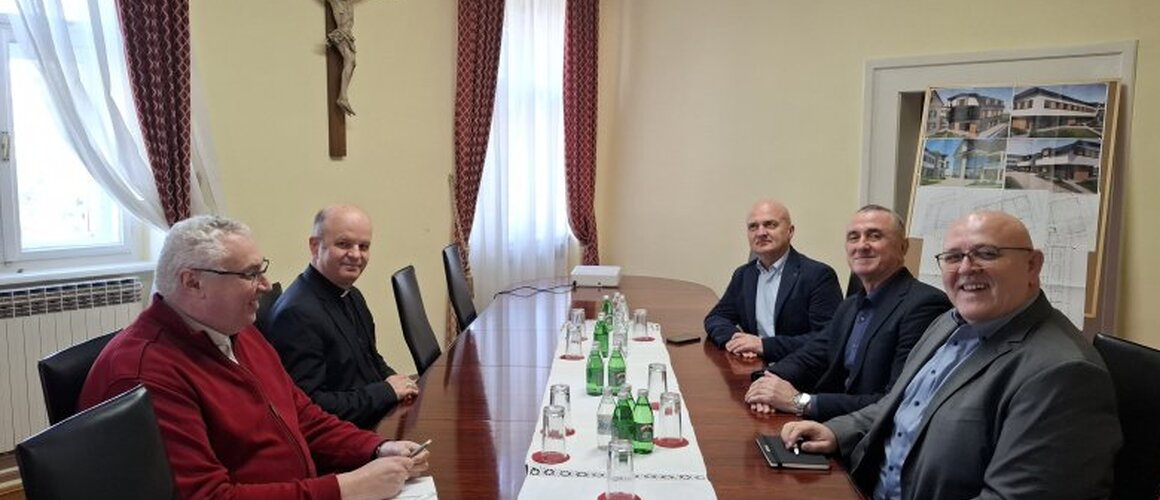 UZVRATNI POSJET PREDSTAVNIKA SVEUČILIŠTA U OSIJEKU SRIJEMSKOJ BISKUPIJI