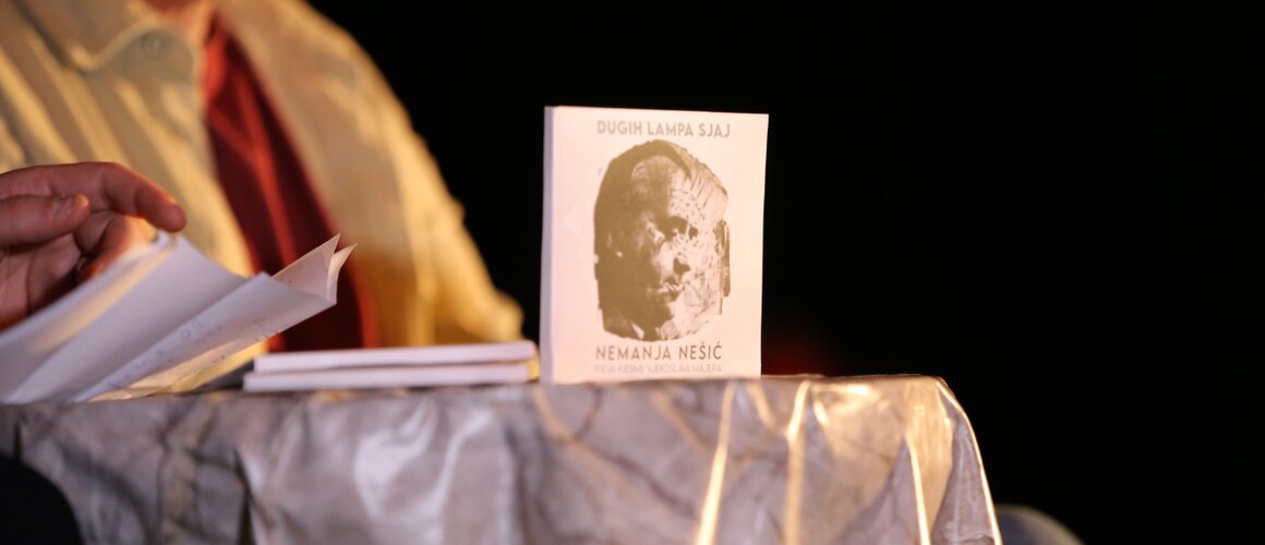 »Dugih lampa sjaj«: Uglazbljene pjesme Vjekoslava Majera