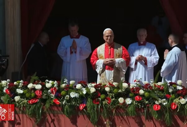 Urbi et orbi: Papa pozvao na odbacivanje oružja i obraćenje srca; najavio molitveno bdjenje za mir 11. travnja u vatikanskoj bazilici