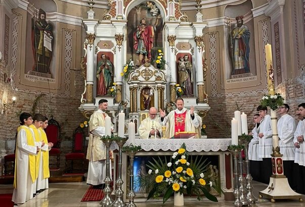 Slavlje nedjelje Uskrsnuća Gospodinova u Srijemskomitrovačkoj katedrali